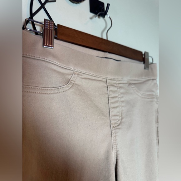 No Boundaries Elastic Waist Kaki Cream Pants Pull On Size Small - Picture 4 of 7